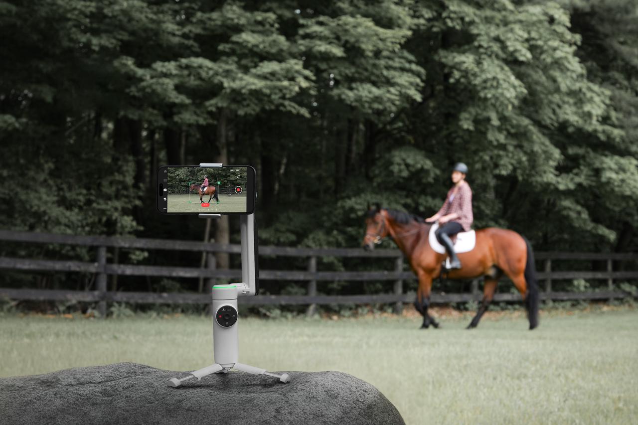 Insta360 Flow Pro tracking a horse and rider